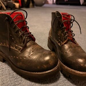 Women’s Bed|Stū Brown/Black Leather Boots with Red Lining